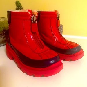 COPY - Gucci pink fur lined boots